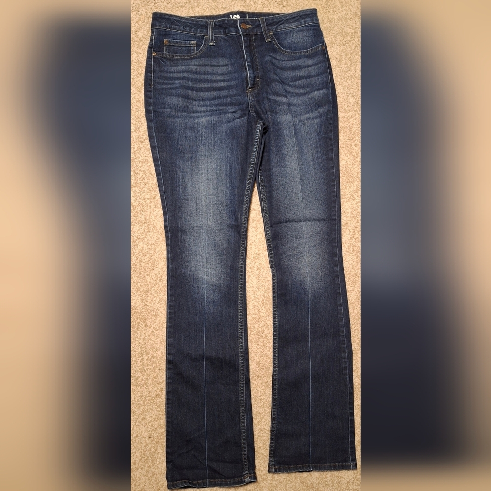 Lee riders relaxed fit straight leg midrise boot cut womens jean size 12 western